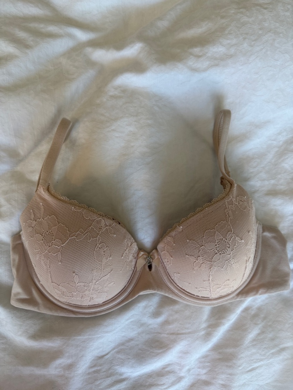 Victoria's Secret Body by Victoria Light Nude Lace Bra 34C